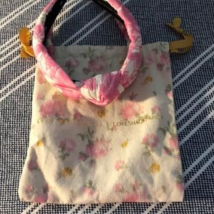 Never worn Lele Sadoughi pink headband